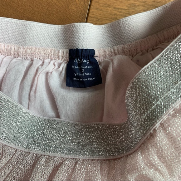 2/$10 GAP Toddler girl sparkly tutu 2T - Picture 2 of 4